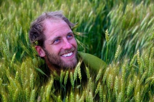 Rob-Greenfield-in-Field1